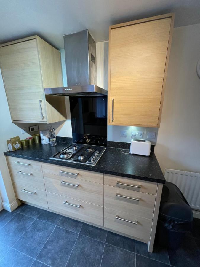 Holiday Home In Cardiff. Sleeps 6 ภายนอก รูปภาพ