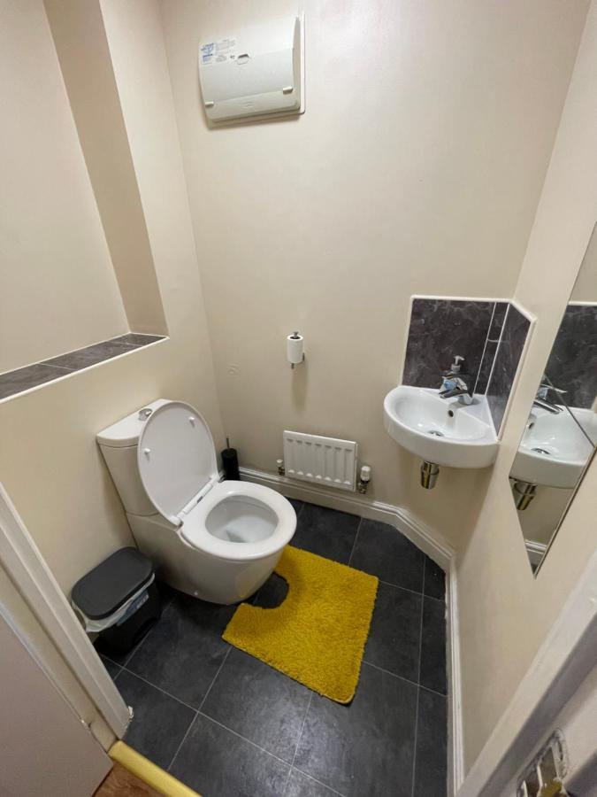 Holiday Home In Cardiff. Sleeps 6 ภายนอก รูปภาพ
