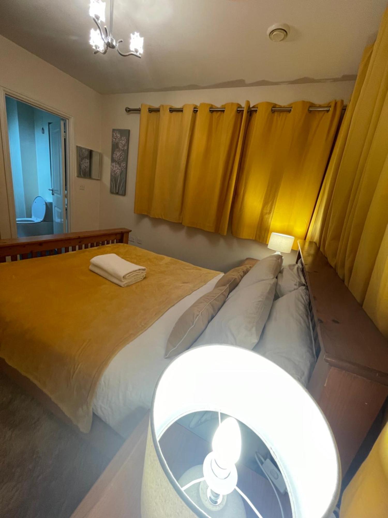 Holiday Home In Cardiff. Sleeps 6 ภายนอก รูปภาพ