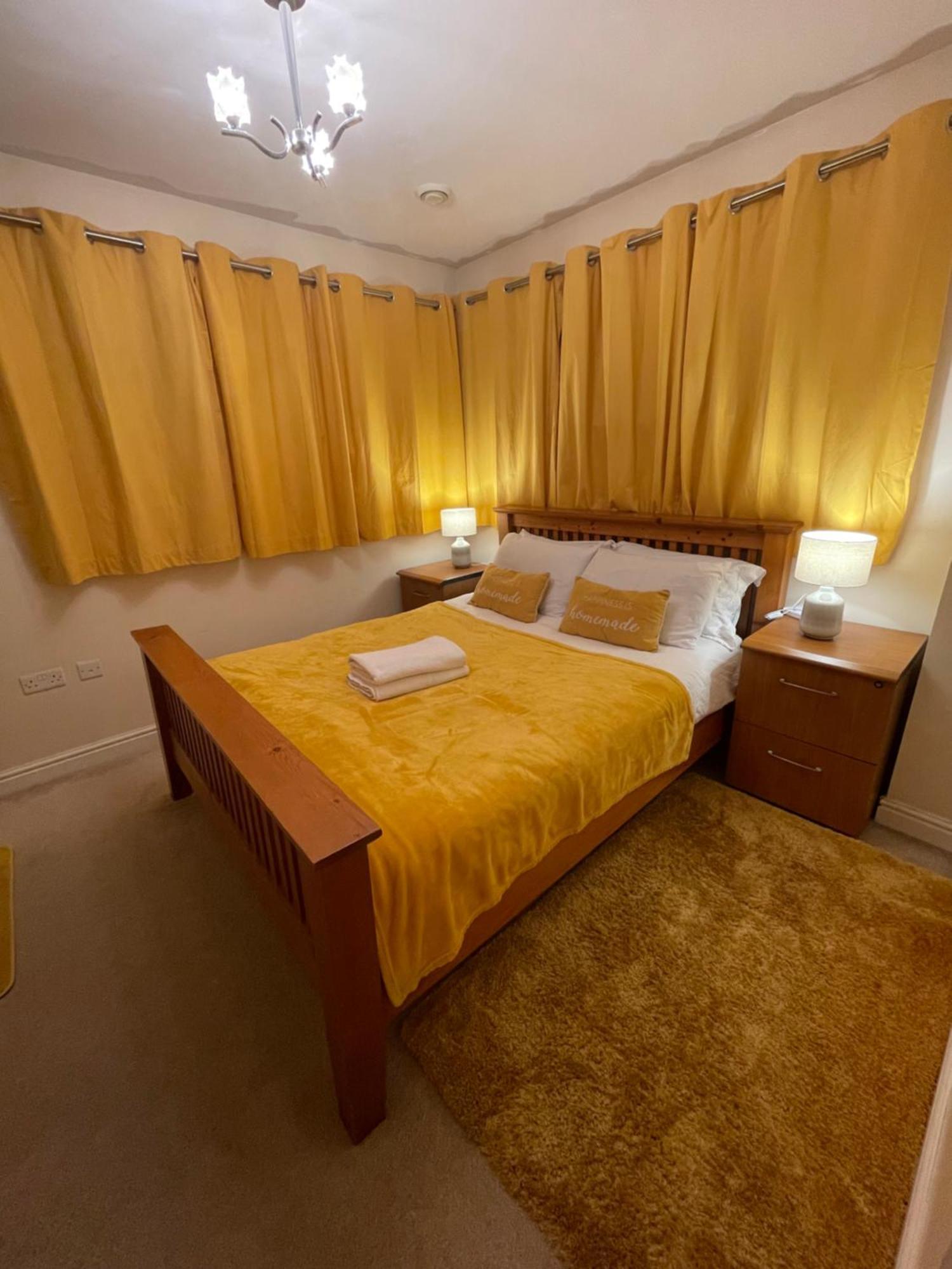 Holiday Home In Cardiff. Sleeps 6 ภายนอก รูปภาพ